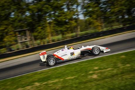 Thomas Nepveu satisfait de sa saison d'apprentissage en USF2000 chez Cape Motorsports. Une victoire et deuxième au championnat des recrues de l'année