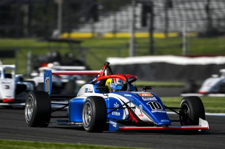 Thomas Nepveu confiant quant à un bon résultat sur l'ovale du Lucas Oil Raceway